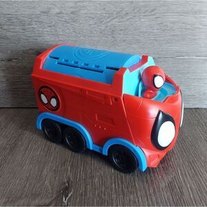 S-pidey and His Amazing Friends Transforming Web Spinning Hauler